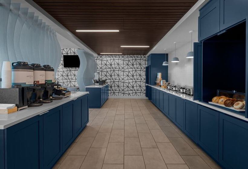 فندق Springhill Suites By Marriott Myrtle Beach Oceanfront