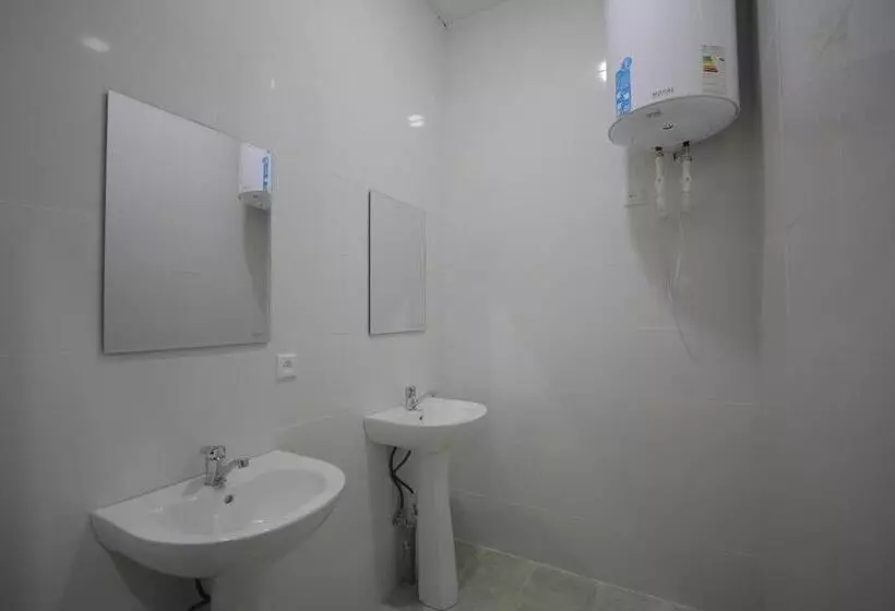 S & D Hostel