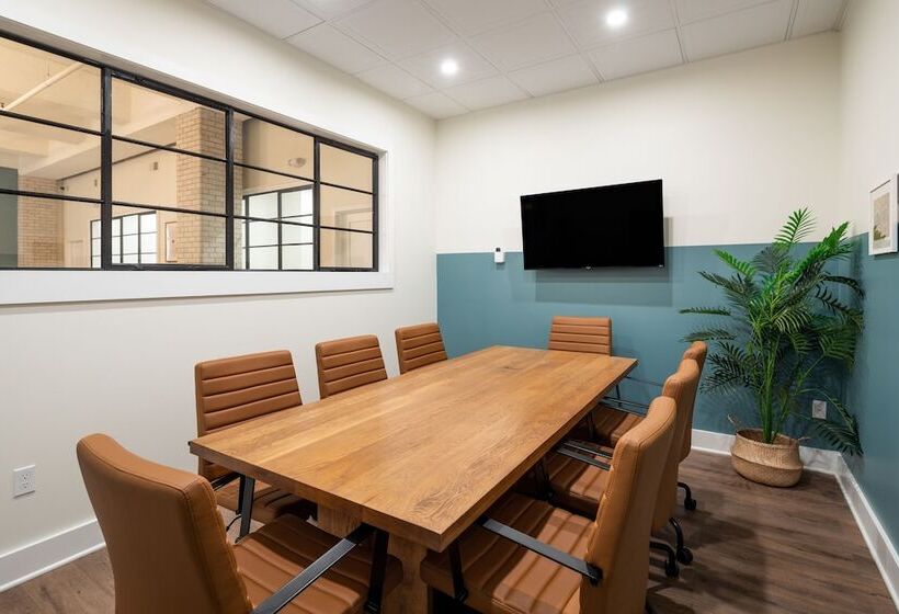 The Ledger Residences By Sosuite Old City