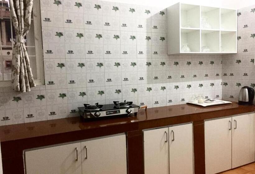 تختخواب و صبحانه La Belleza