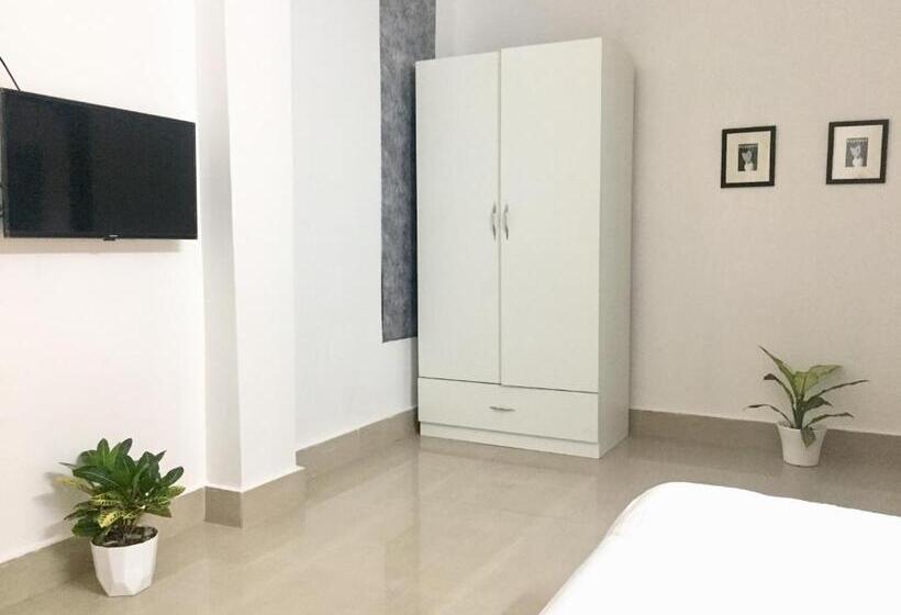 تختخواب و صبحانه La Belleza