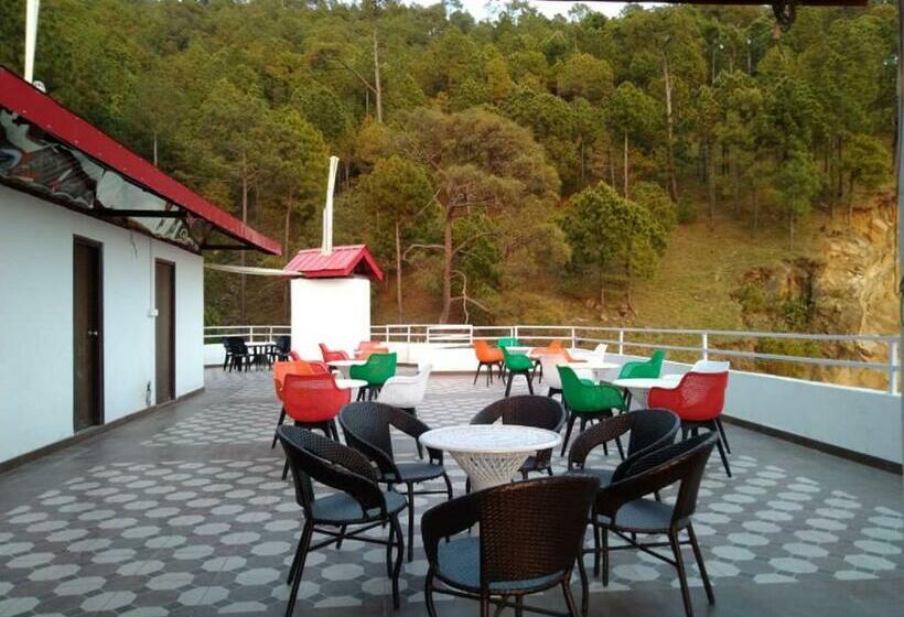 בית מלון כפרי Le Halcyon Kasauli