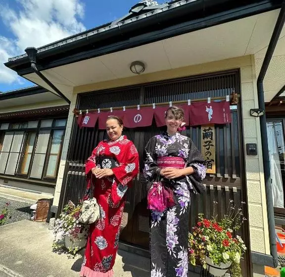 ペンション 津軽三味線と民謡 ゲストハウス繭子の宿