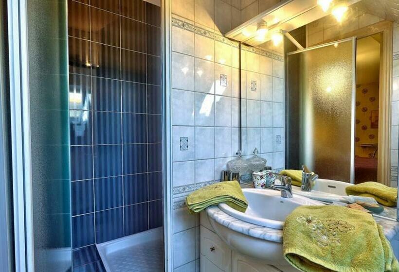 膳宿费 Lanévry   Tristan