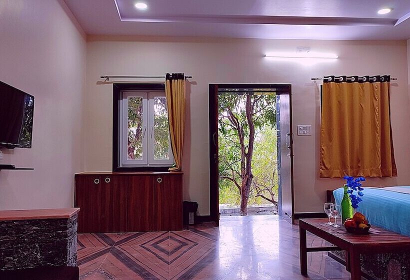 渡假胜地  Takhat Villa By Shrigo Hotels