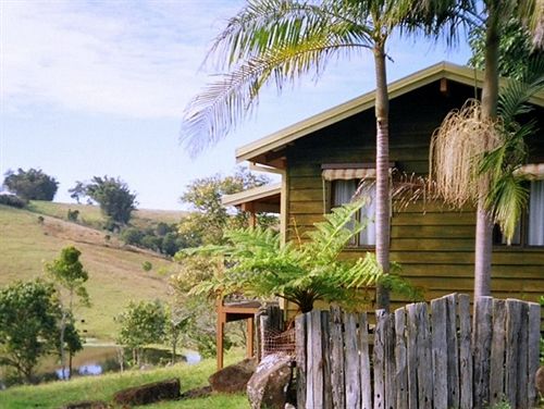 בית מלון כפרי Byron Bay Farm Cottages