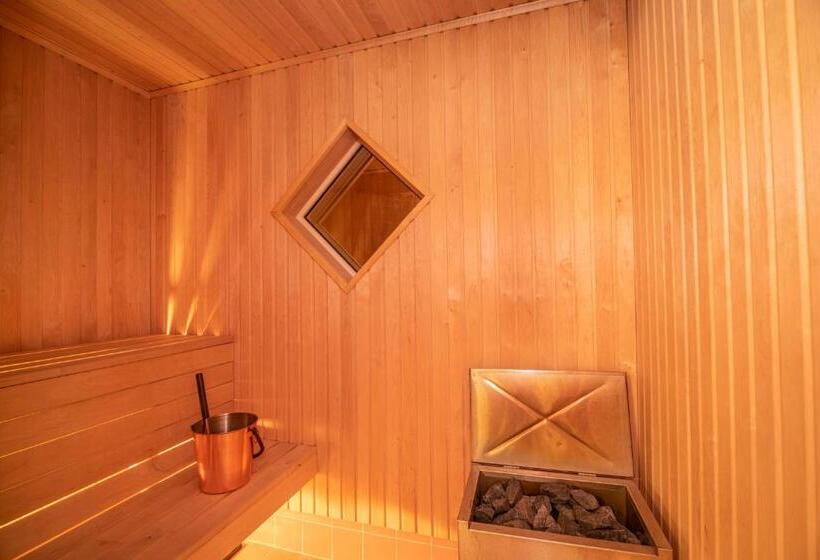 فندق Grand Arctic Resort