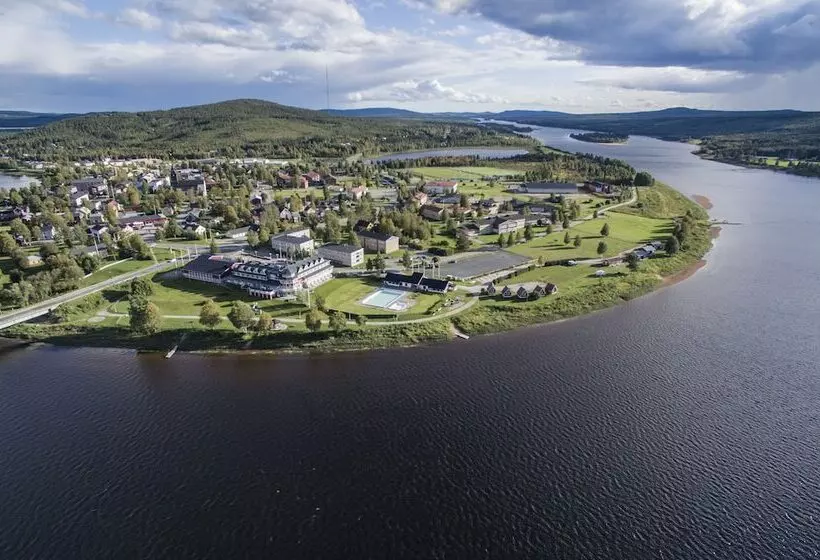 בית מלון כפרי Grand Arctic Resort