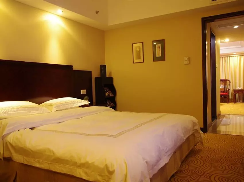 Hotel Overseas Chinese Friendship