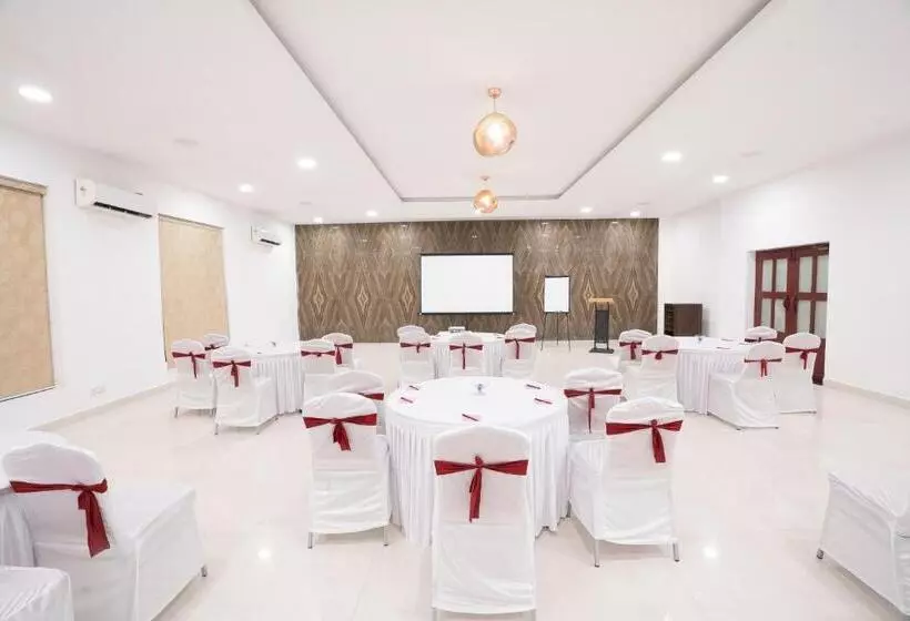 酒店 Shelter Beach Resort