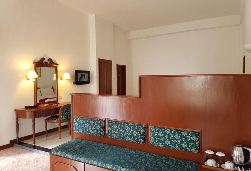 فندق Sinabung Hills Berastagi