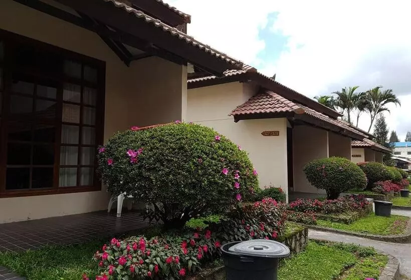 Hotel Sinabung Hills Berastagi