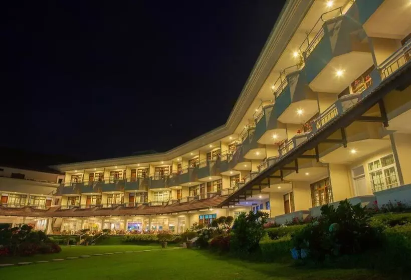 Hotel Sinabung Hills Berastagi