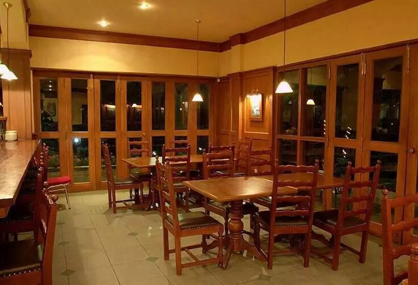 Hotel Sinabung Hills Berastagi