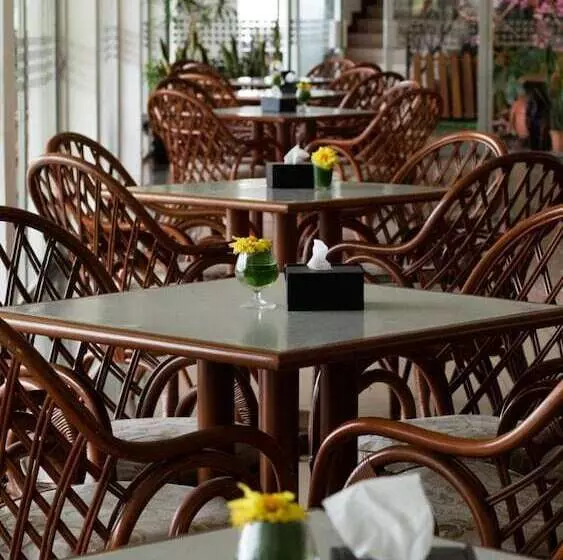 Hotel Sinabung Hills Berastagi