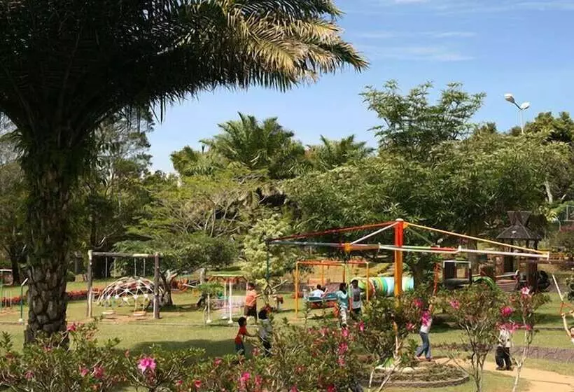 Hotel Sinabung Hills Berastagi