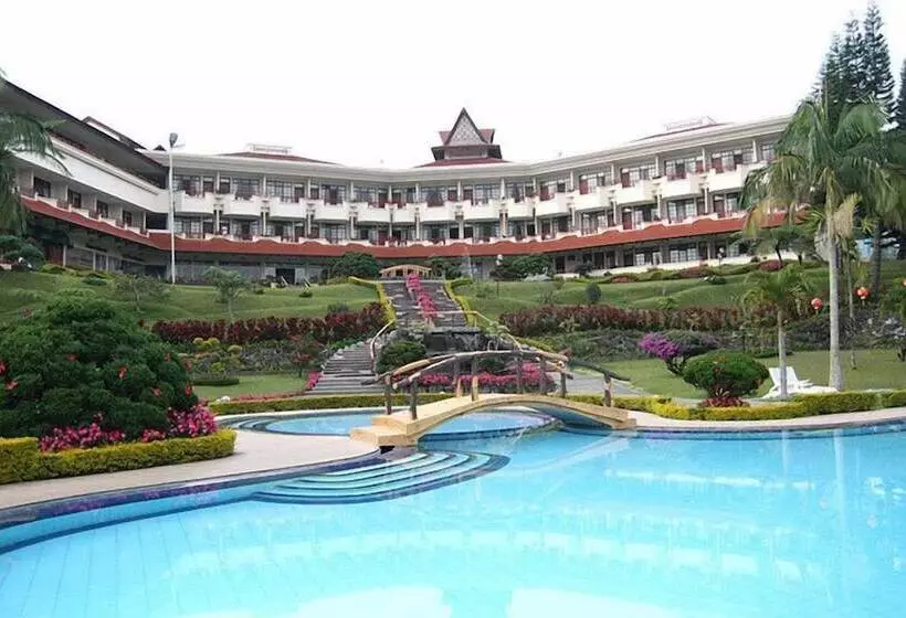 Hotel Sinabung Hills Berastagi
