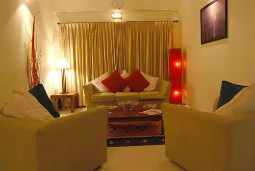 ホテル Sterling Suites Langford Town