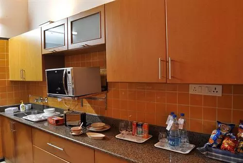 ホテル Sterling Suites Langford Town