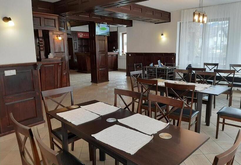 בית מלון כפרי Pensiunea Montan Din Bran,sat Simon Spa Indoor