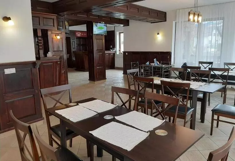 ホテル Pensiunea Montan Din Bran,sat Simon Spa Indoor