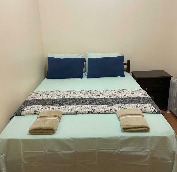 펜션 A Pleasant Room In Queens