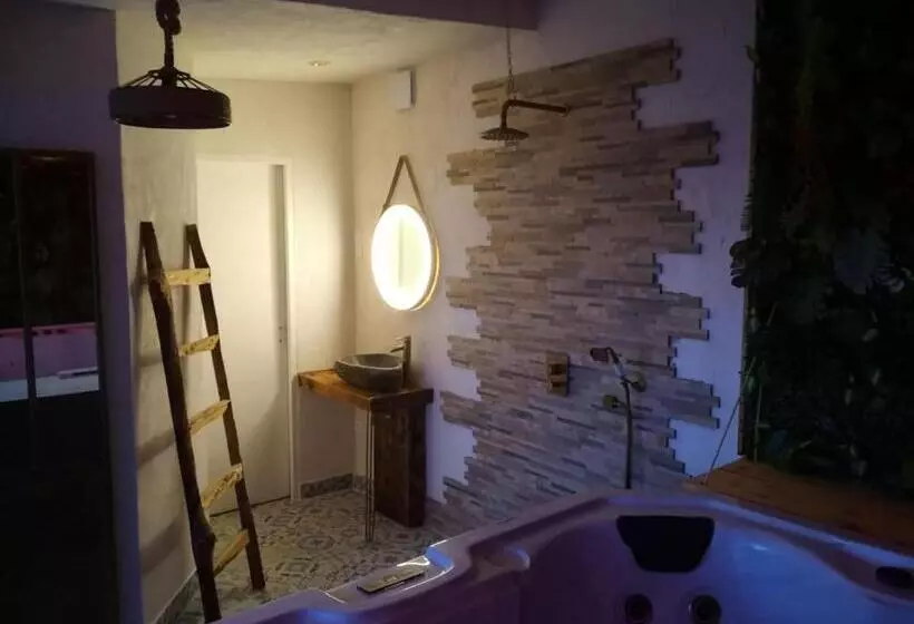 Aamiaismajoitus (B&B) V&spa 2 Chambres D Hôtes Avec Spa Privatif Dont Une Avec Un Sauna