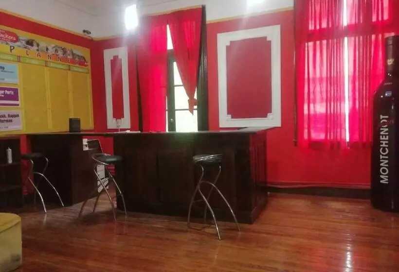 Katana Capsule Hostel
