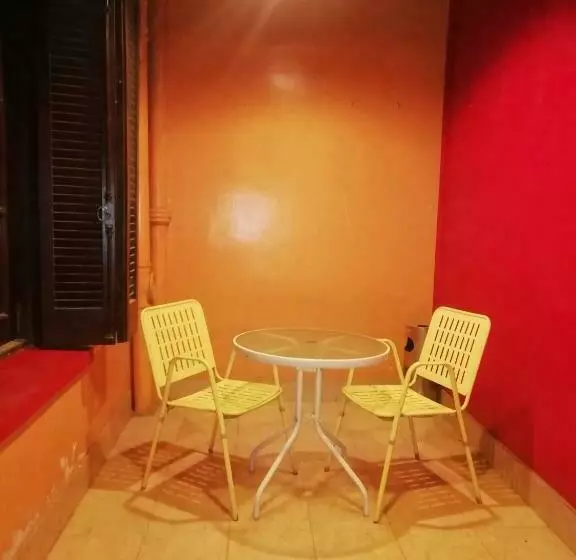 Katana Capsule Hostel