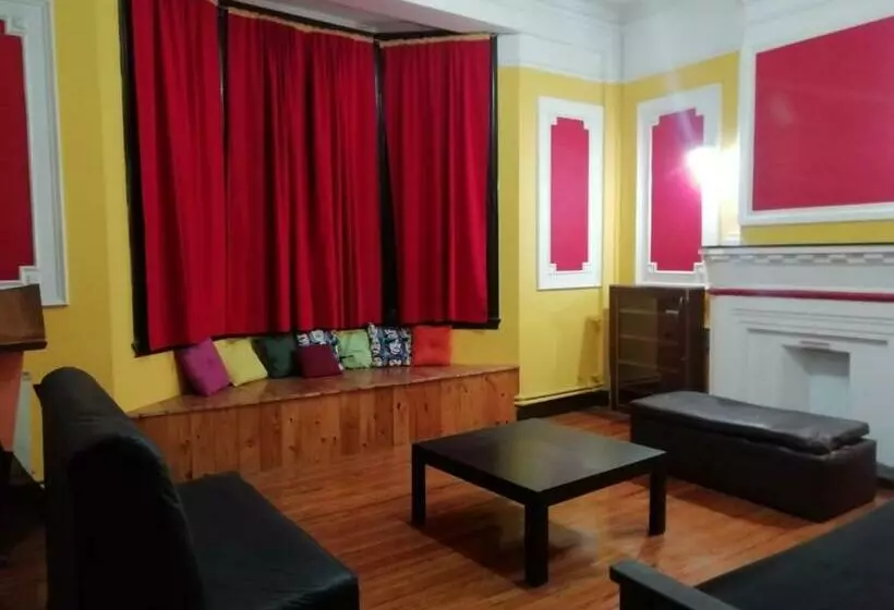 Katana Capsule Hostel