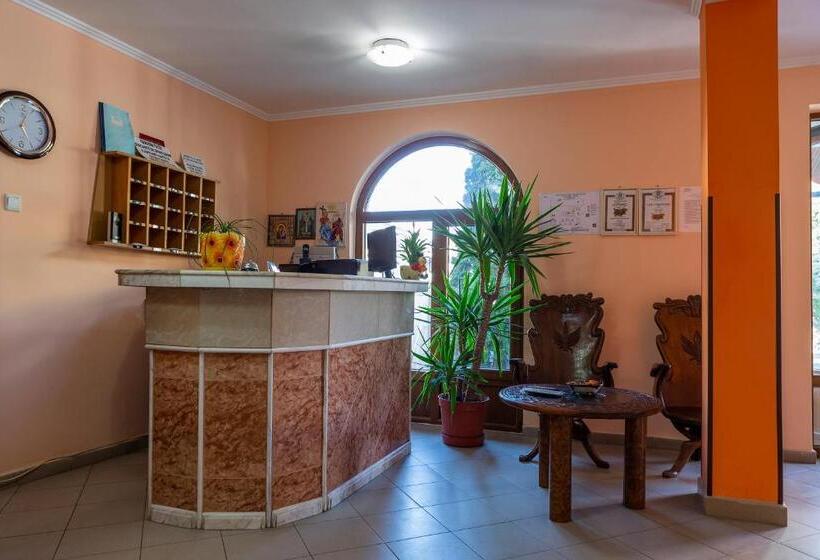 בית מלון כפרי хотел бриз