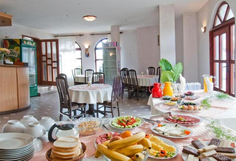 בית מלון כפרי хотел бриз