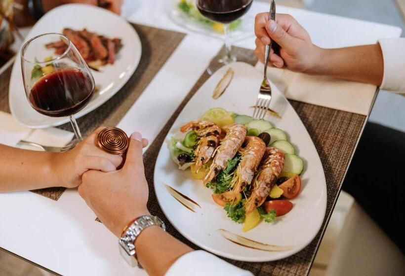 בית מלון כפרי Nicolaus Club La Giurlita