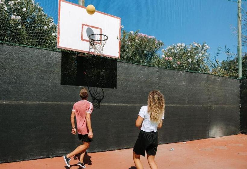 בית מלון כפרי Nicolaus Club La Giurlita