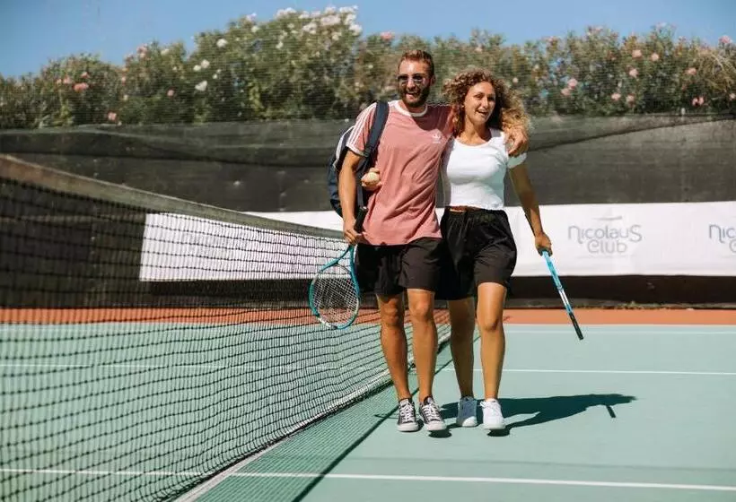 ホテル Nicolaus Club La Giurlita