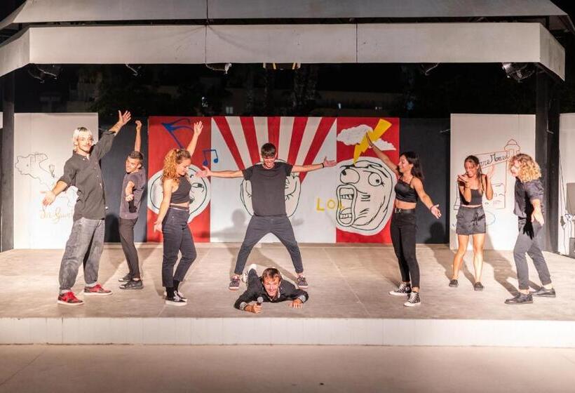 בית מלון כפרי Nicolaus Club La Giurlita