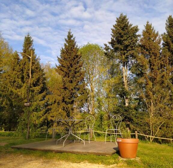 ベッドアンドブレックファースト Le Camp Du Fauconnier