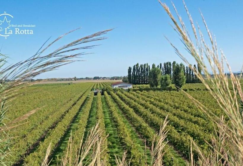 هتل B & B La Rotta