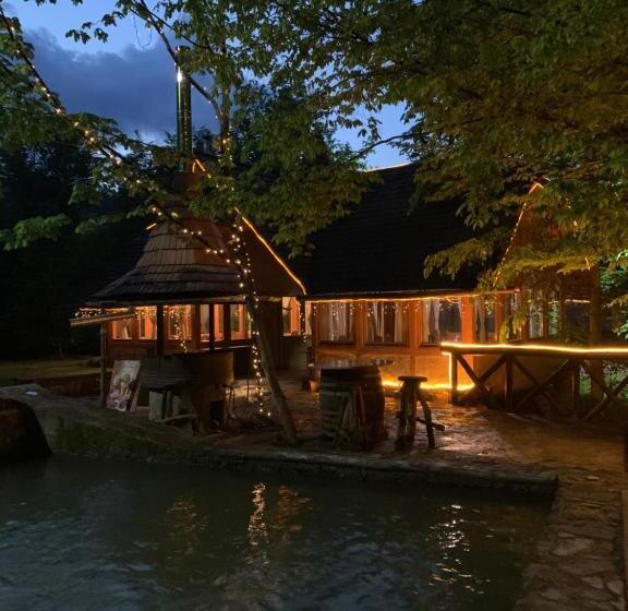 پانسیون будинок в горах