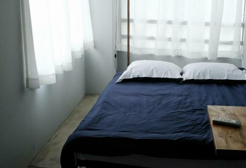 Pensiune Beppu Hostel&cafe Ourschestra   Vacation Stay 45859