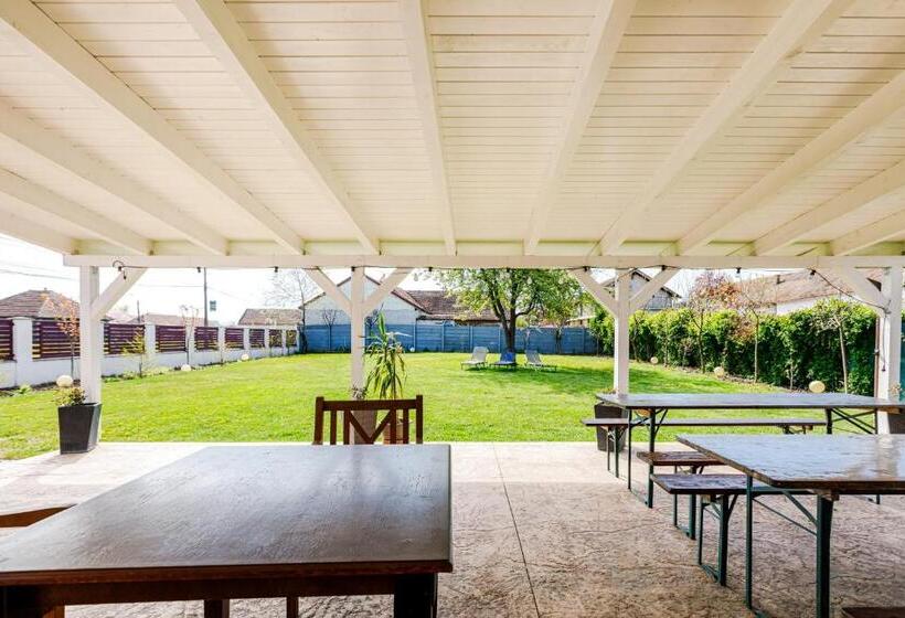 ペンション Gasthaus Sacalaz