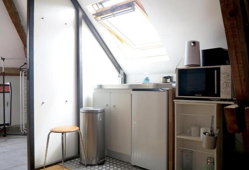 پانسیون Les Abeilles