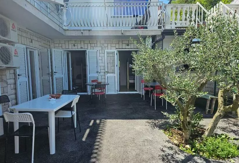 تختخواب و صبحانه Guesthouse Sole