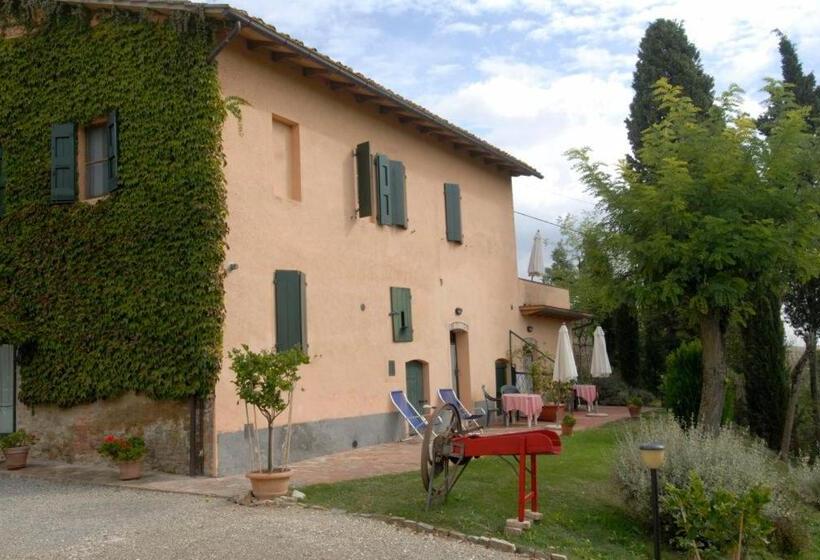 ホテル Room In Farmhouse Near San Gimignano