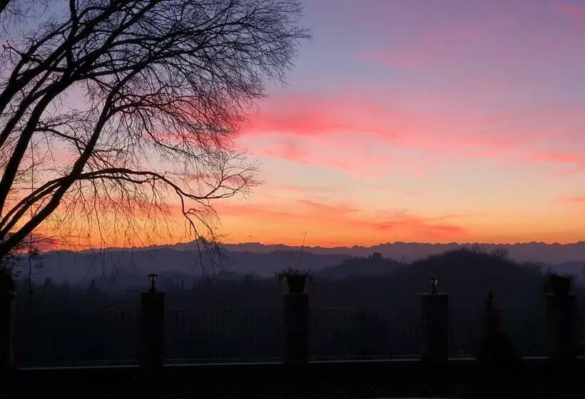 Aamiaismajoitus (B&B) Ca D Valur