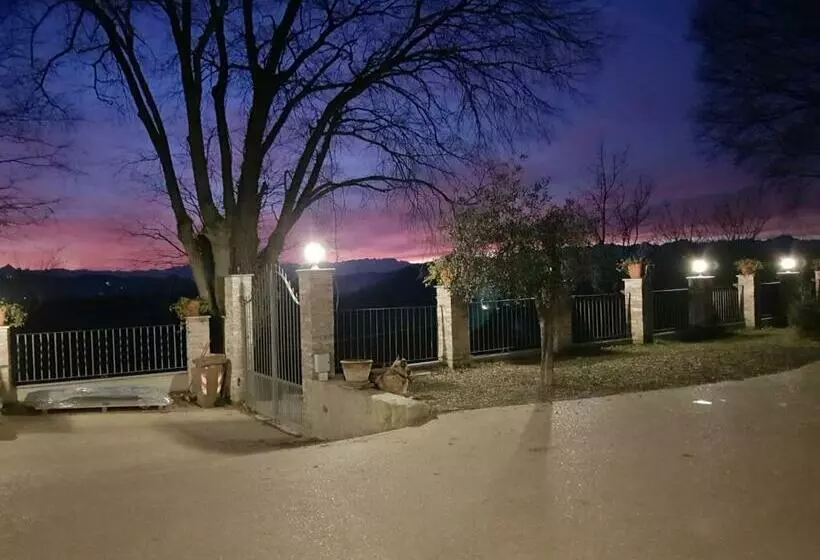 Aamiaismajoitus (B&B) Ca D Valur