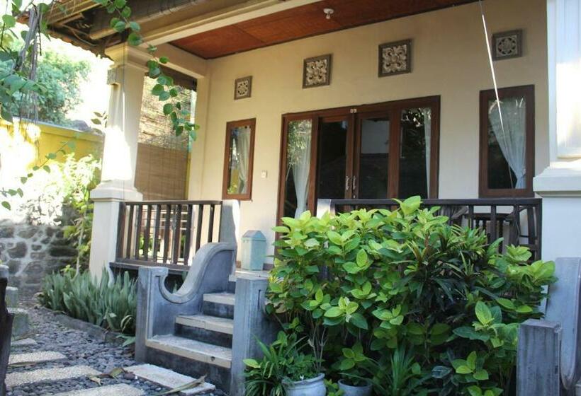 פנסיון Bali Villa Coral