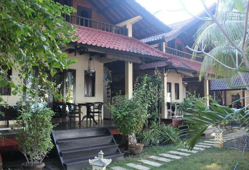 פנסיון Bali Villa Coral