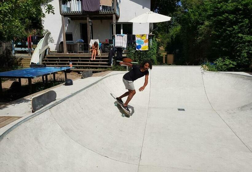 فندق صغير Shifting Sands Surf Camp