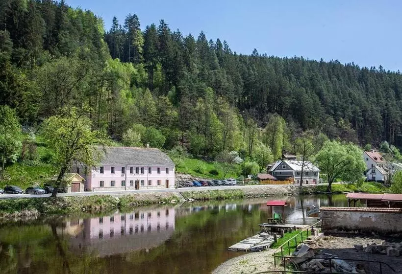 پانسیون Ubytování Rožmberk Nad Vltavou 18